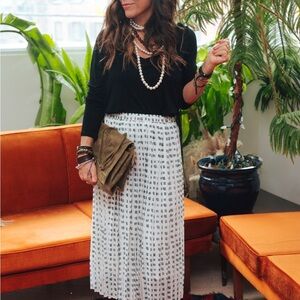Uniqlo Pleated Midi Skirt